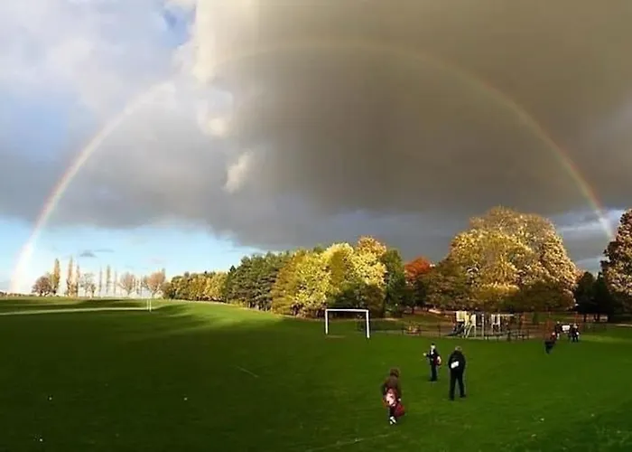 *f1*5gh* Setup For Your Relaxed & Amazing + Free Parking + Free Fast Wifi * *